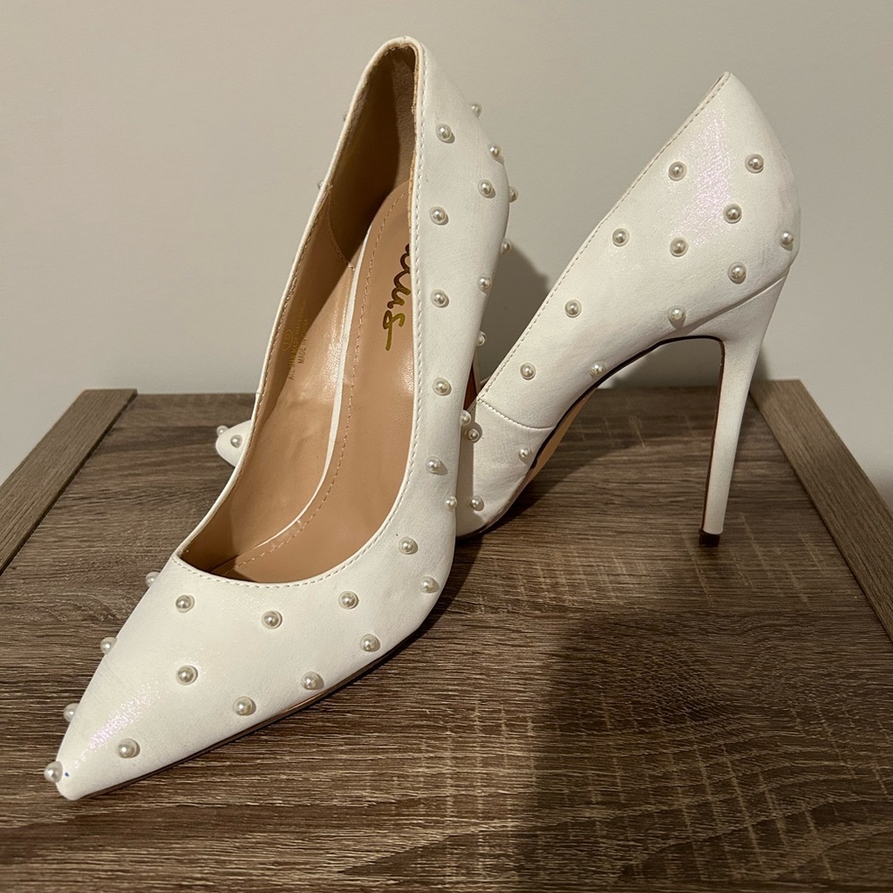 LULU PEARL HEELS 🤍